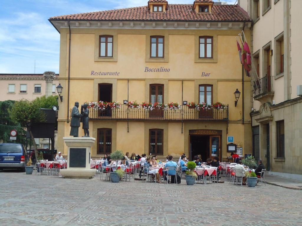 Hostal Restaurante Boccalino Hotel León Eksteriør billede